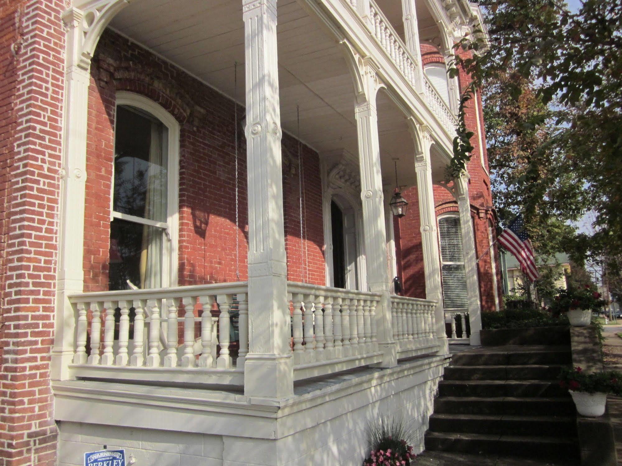 Baer House Inn Vicksburg Exterior photo